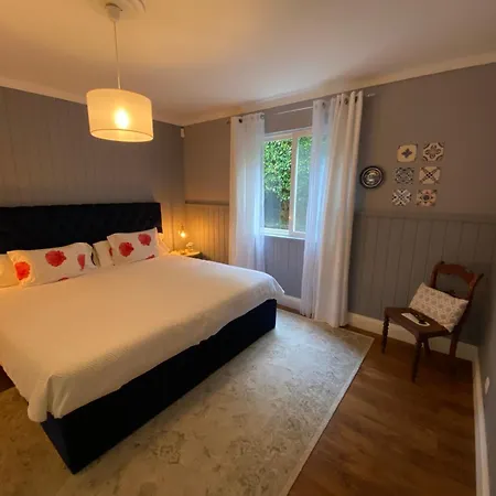 Guest house Quinta Dos Bravos 4*